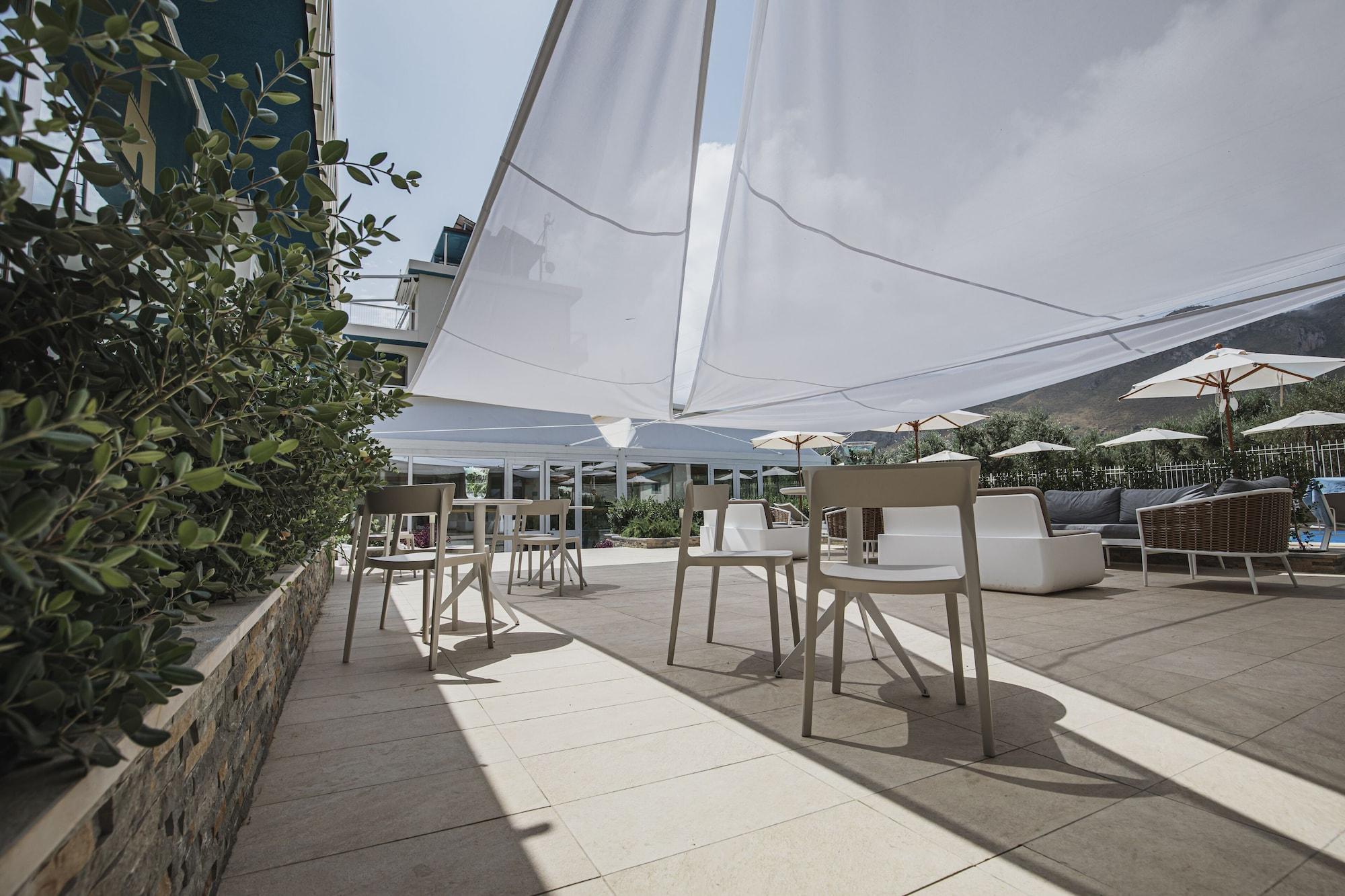 Principe Alogna Hotel & Spa อัลตาวิลลา มิลิเชีย ภายนอก รูปภาพ